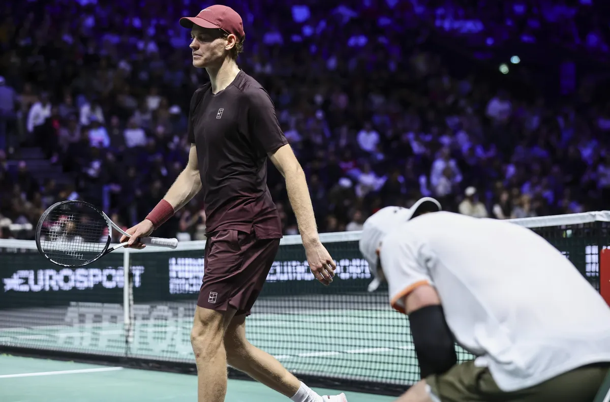 Синер без проблеми на старта в Париж