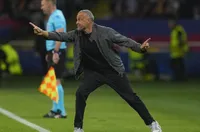 Луис Енрике с критики към футболистите след новия провал в Лига 1 (ВИДЕО)