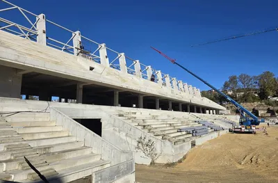 Започна монтажът на конструкциите за козирките на стадион „Арена Варна“ (СНИМКИ и ВИДЕО)