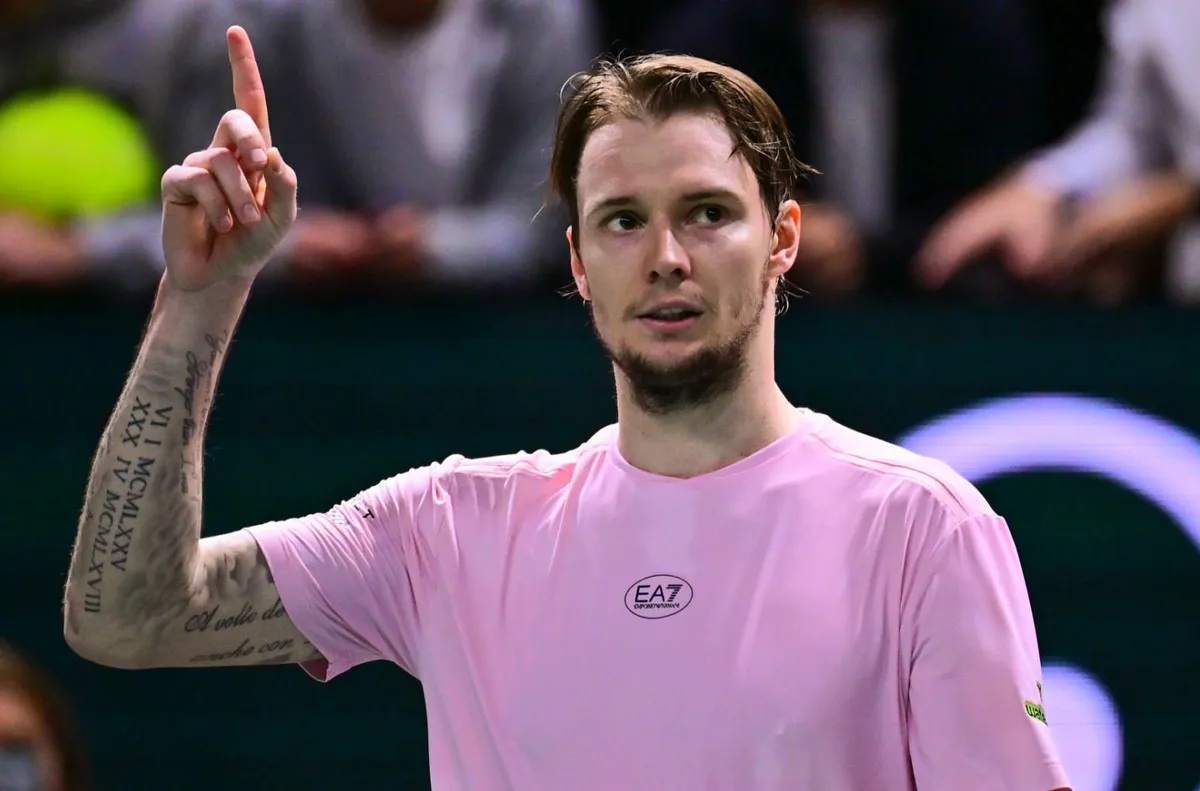 Бублик поднесе голяма изненада в Париж, успя да изхвърли Тейлър Фриц (ВИДЕО)