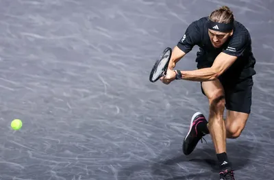 Зверев продължава защитата на титлата си на турнира в Париж