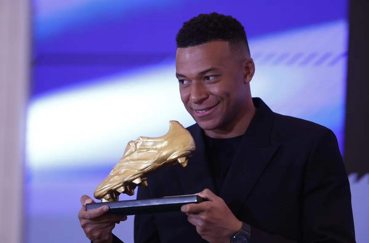 Мбапе получи "Златната обувка" за миналия сезон