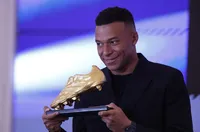 Мбапе получи "Златната обувка" за миналия сезон