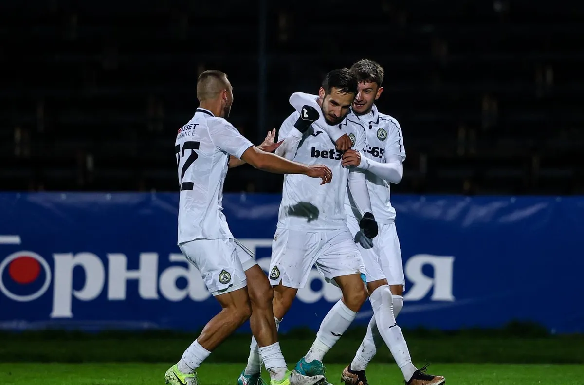 Септември и Славия в спор за важни три точки