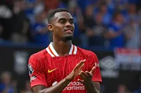 Халф на Ливърпул готов за игра