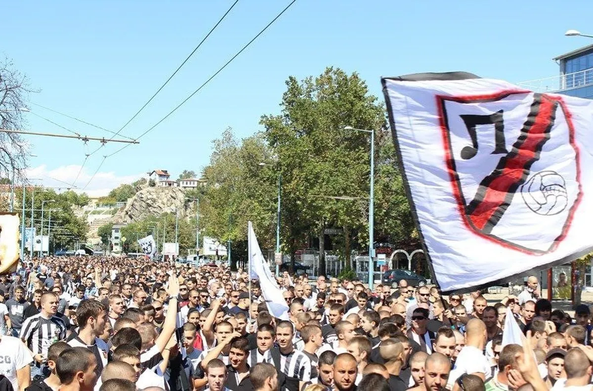 "Черно-бялото" шествие стартира от центъра на града