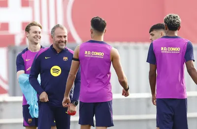 Ханзи Флик брани Ламин Ямал