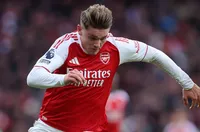 ОБЗОР: Арсенал дръпна със 7 точки на върха, Нотингам спря Манчестър Юнайтед във Висшата лига