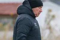 Стоилов с остри критики към халф на Гьозтепе