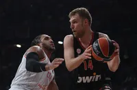 Везенков наниза 27 точки, а Олимпиакос отново победи