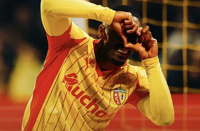 Ланс се качи на третото място след бой над Лориен, Рен не прояви милост към Страсбург