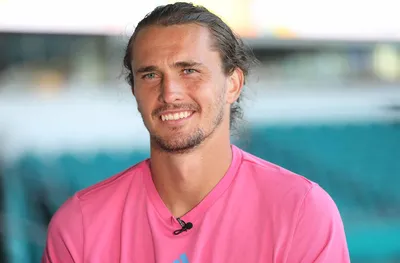 Саша Зверев ще премине медицински прегледи след получена контузия