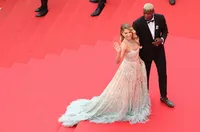 Дебютът на Погба отново се отлага