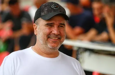 Цветомир Найденов атакува двама съдии след хикса във Враца