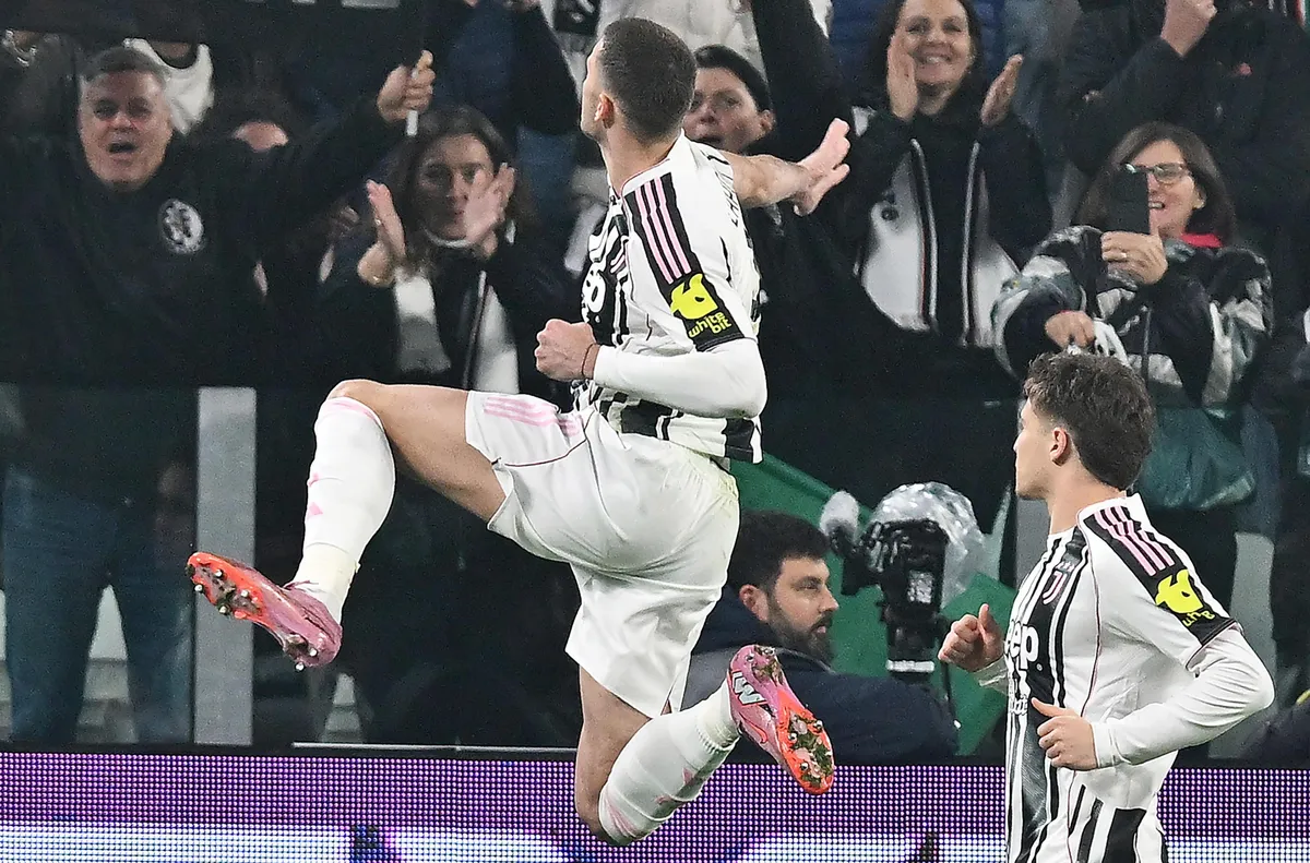 Спалети започва да работи по подновяването на договора на Влахович