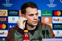 Нойер още не знае дали ще продължи да играе футбол