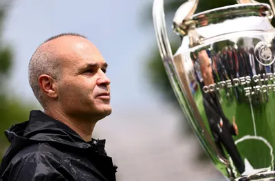 Иниеста защити Ламин Ямал след отправените критики