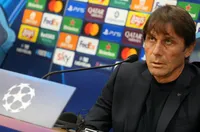 Конте: Водим в Серия А, не е толкова зле