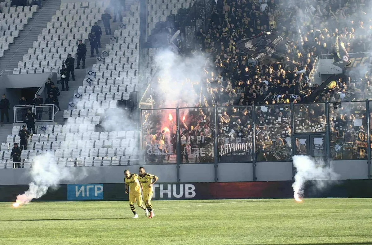 Разкриха жестоките наказания за Ботев Пд и Локо Пд 