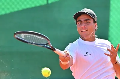 Иван Иванов отпадна на старта в дебюта си при мъжете