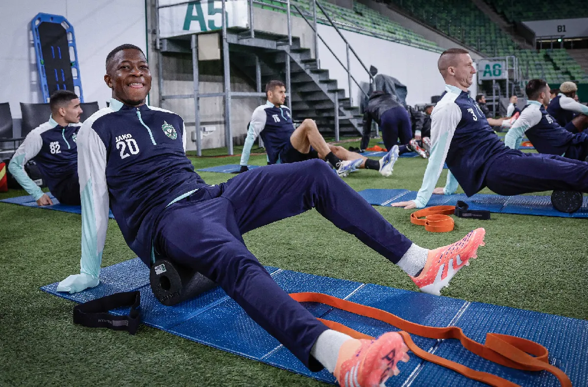 Халф се завръща за Лудогорец