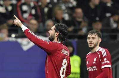 Ливърпул започва преговори за нов договор със Собослай