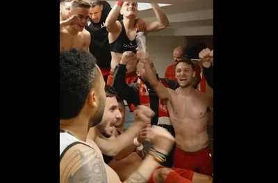 Ето как ЦСКА отпразнува успеха над Левски (ВИДЕО)