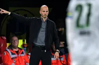 Волфсбург изгони треньора си