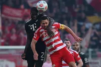 Упамекано успокои феновете на Байерн Мюнхен за бъдещето си