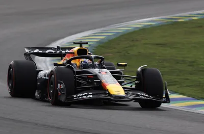 В Макларън останали впечатлени от новия двигател на Верстапен