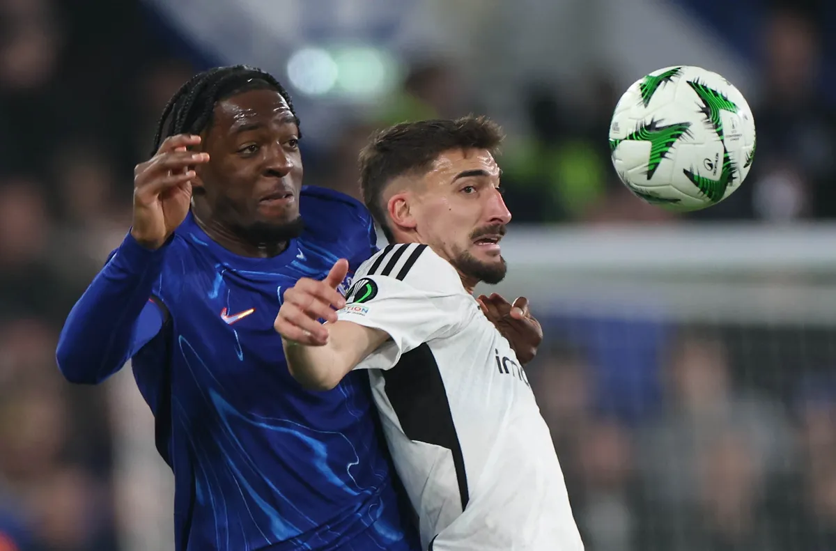 Дисаси си тръгва от Челси през зимата?