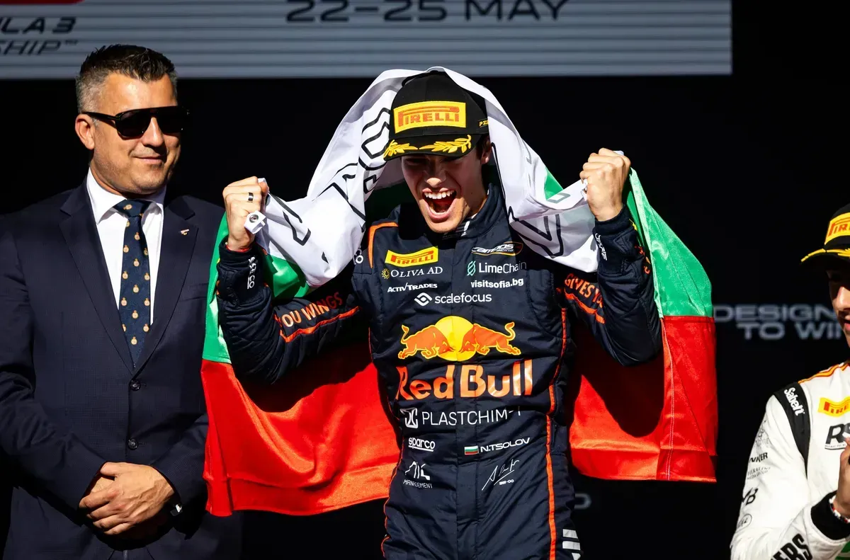 Цолов ще кара във Формула 2 още този сезон