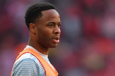 Стърлинг и семейството му невредими след опит за грабеж в дома му