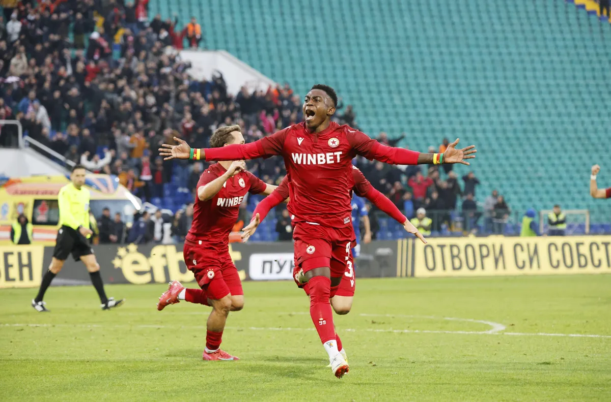 Героят на ЦСКА получава ключова роля в Камерун