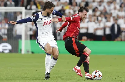 Арестуваха фен на Тотнъм, обиждал Мейсън Маунт от Юнайтед