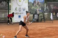 Алекса Каратанчева се класира за полуфиналите на двойки в Турция