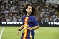 Кукурея реже косата си при световна титла на Испания