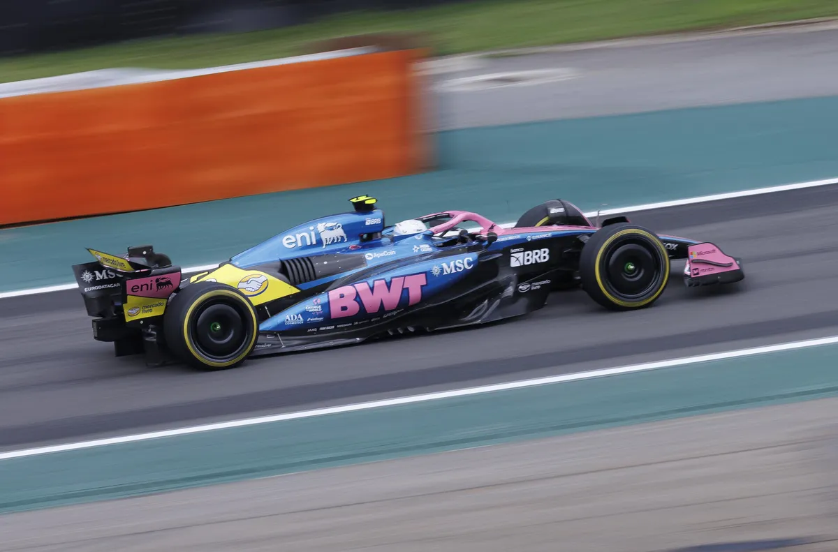 Разбиха офиса на Алпин от Формула 1