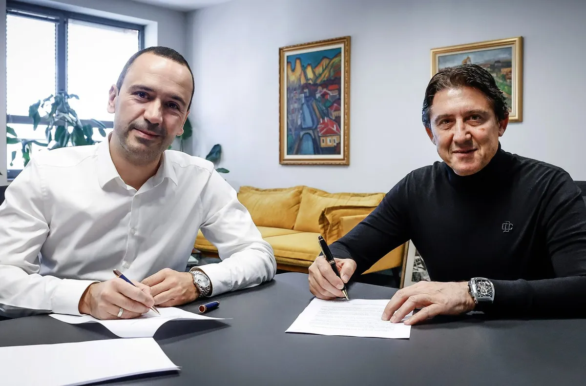 Сините ще носят екипите на Adidas поне до 2031 година