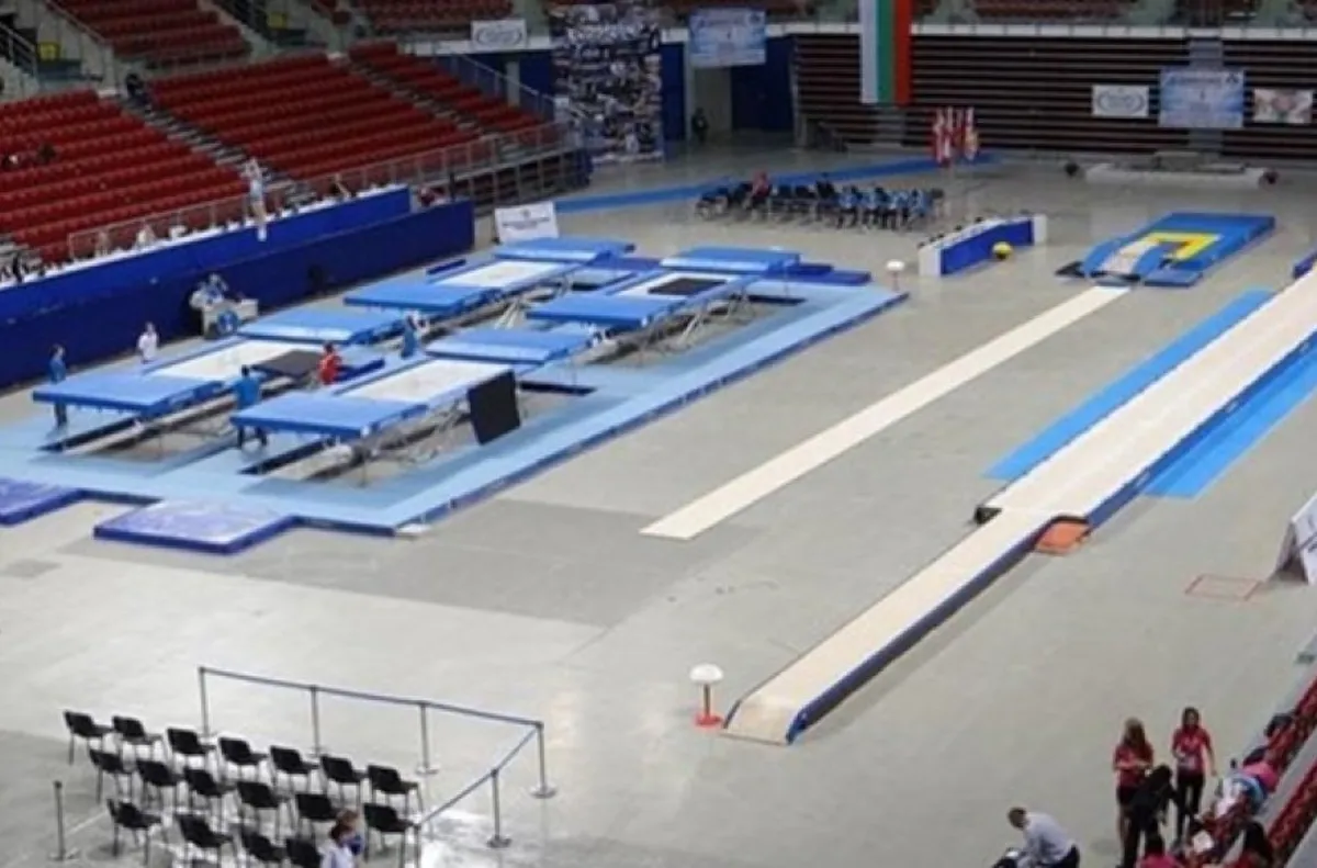 Финал и два полуфинала за България във втория ден на Световното по скокове на батут