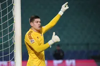 Скандал: Държаха вратар на ЦСКА 12 часа на границата