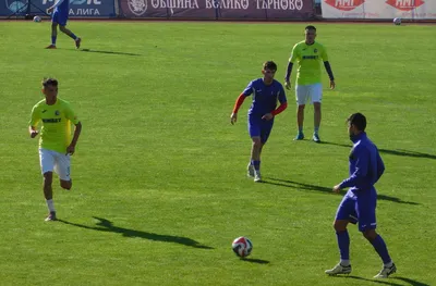 Етър с класика срещу дубъла си