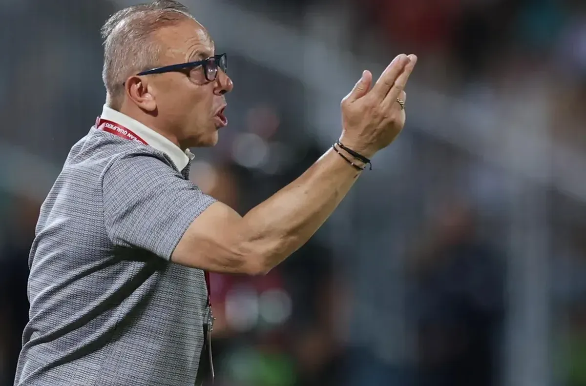 След Илиан Илиев - 3 автогола в 3 мача