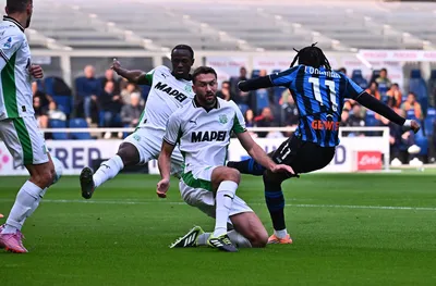 Галатасарай събира Лукман и Осимен в един отбор