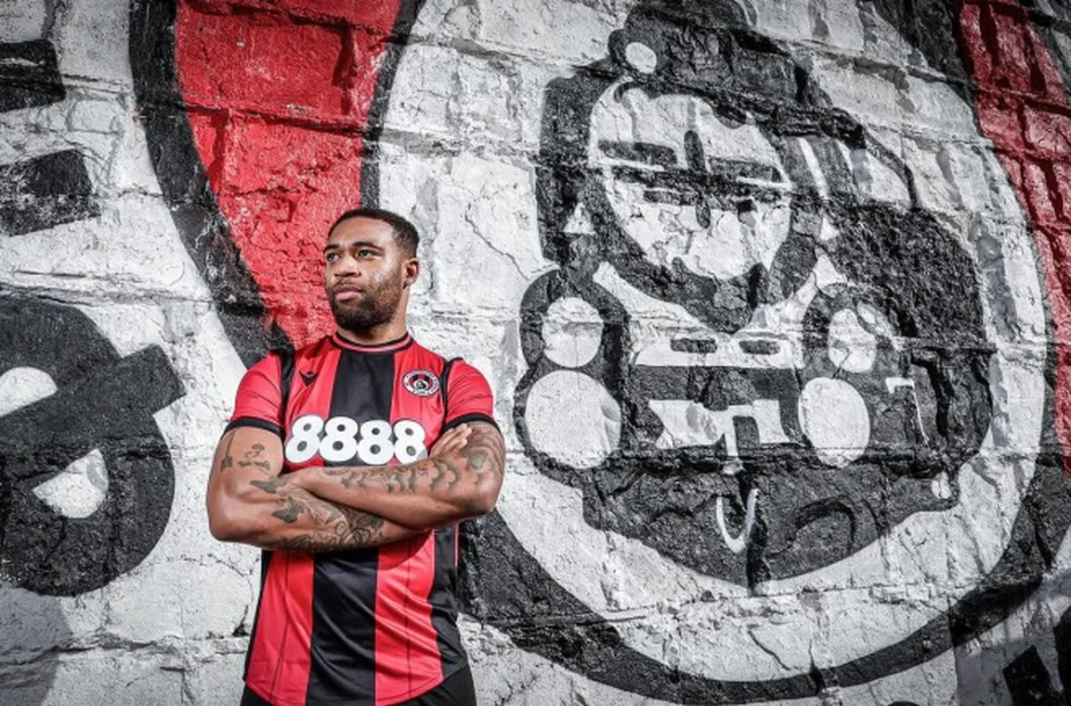 Виза бави дебюта на нов в Локо София