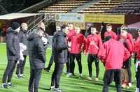 Младежите с официална тренировка в Шотландия