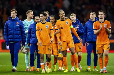 Ван Дайк счупи рекорд на Де Бур, той го поздрави