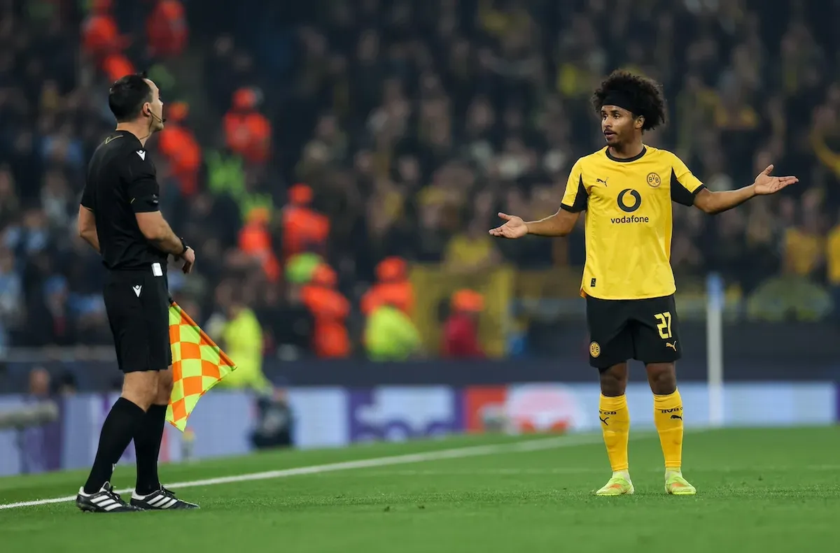 Глобиха нападател на Дортмунд заради притежание на оръжие