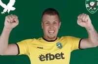 Падт преподписал с Лудогорец заради децата си