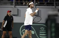 Циципас го загази след превишена скорост в Гърция